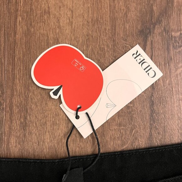 NEW Cider Denim Mid Rise Cherry Embroidery Black Denim Shorts Sz 12/14 - Picture 4 of 10